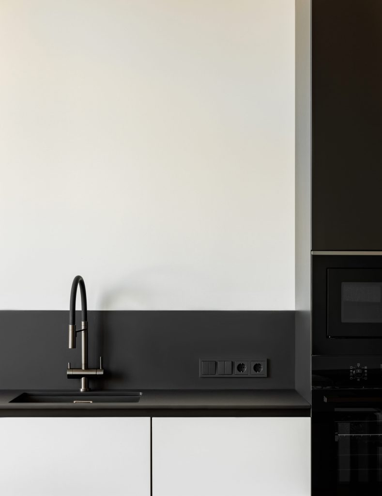 Solid surface elements